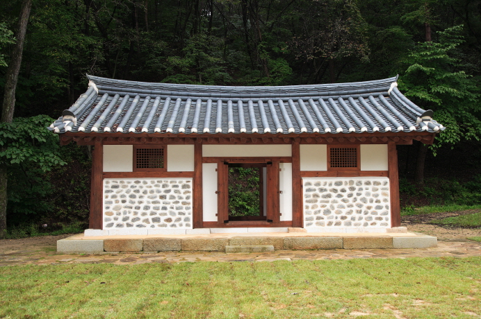 제17대 효종 영릉의 수라간 정면